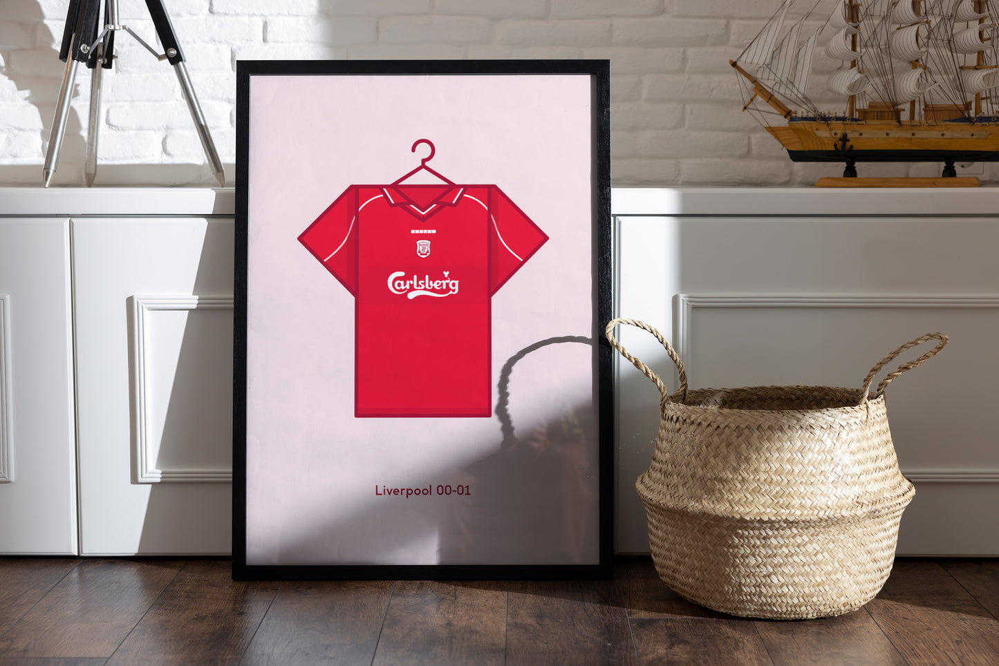 Liverpool 2000 - 01 Home Kit