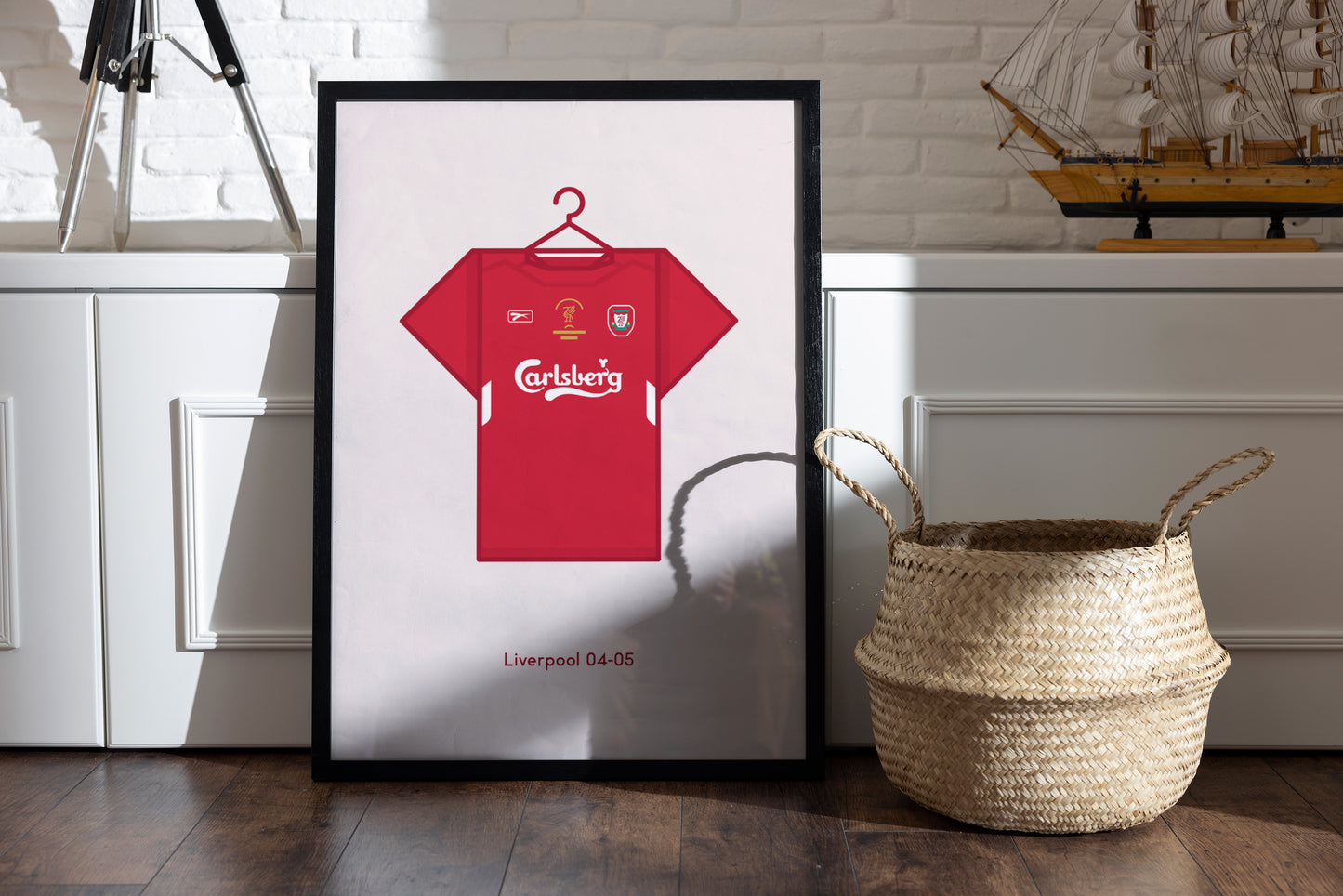 Liverpool 2004 - 05 Home Kit